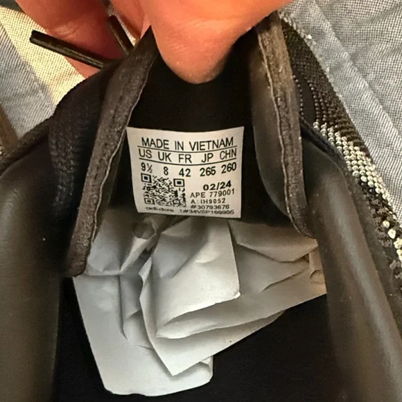 Adidas Samba OG Black and Silver Sneakers - Picture 5 of 5